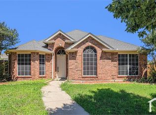 4721 Park Bend Dr, Fort Worth, TX 76137