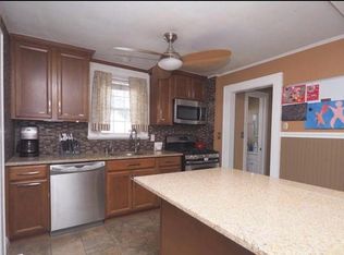 34 Woodside Ave, Bridgeport, CT 06606