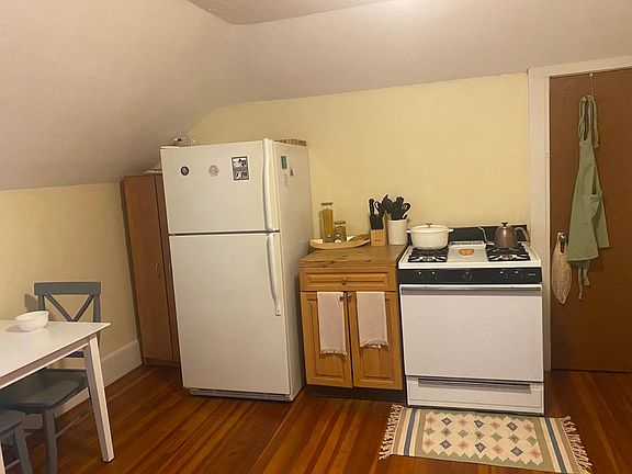 3rd image of 847 Edgewood Ave