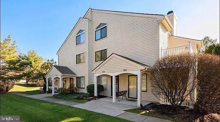1st image of 409 Gregorys Way