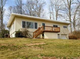 6 Old Hickory Ln, Branford, CT 06405