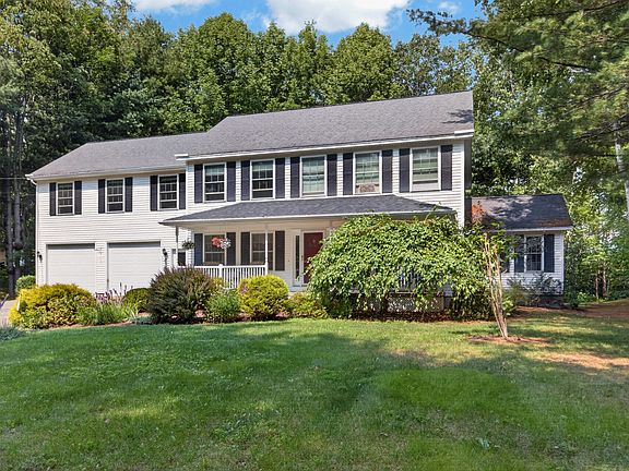 4th image of 545 Deerfield Drive