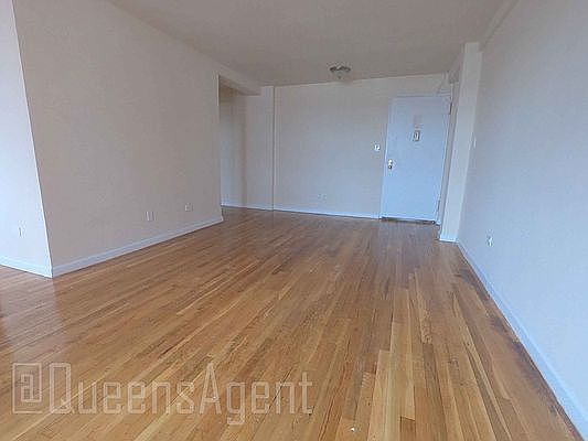 3rd image of 33-38 Parsons Blvd #4