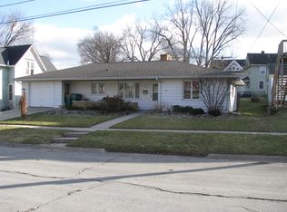 115 N 1st St, Dekalb, IL 60115