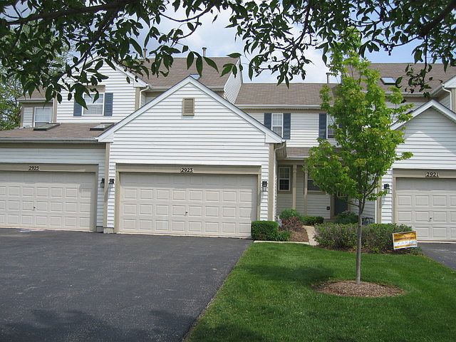 1st image of 2923 Bartlett Ct #2923