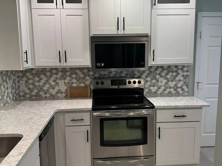 509 Loma Paseo Dr — Photo 3