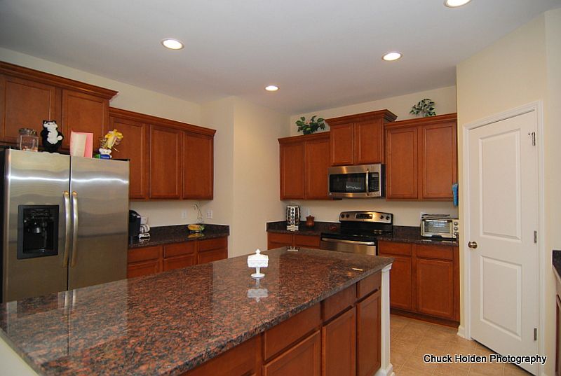 2nd image of 387 Westmoreland Rd