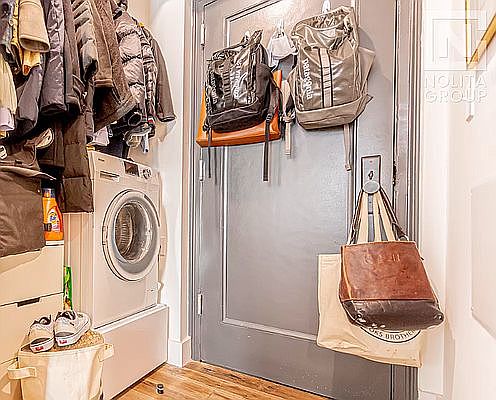 4th image of 152 W 49th St #3C