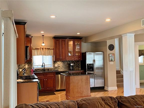5th image of 5153 Columbia Ave