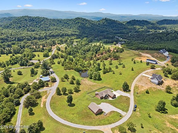 3rd image of 153 Martingale Way