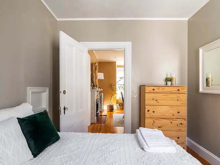 25 Hudson St #2 — Photo 11