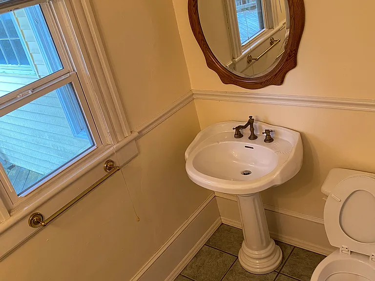 205 N Spring St #B — Photo 14