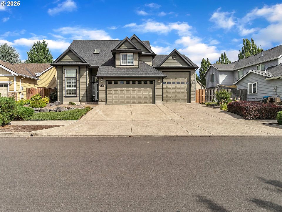 1st image of 1931 NW Woodland Dr