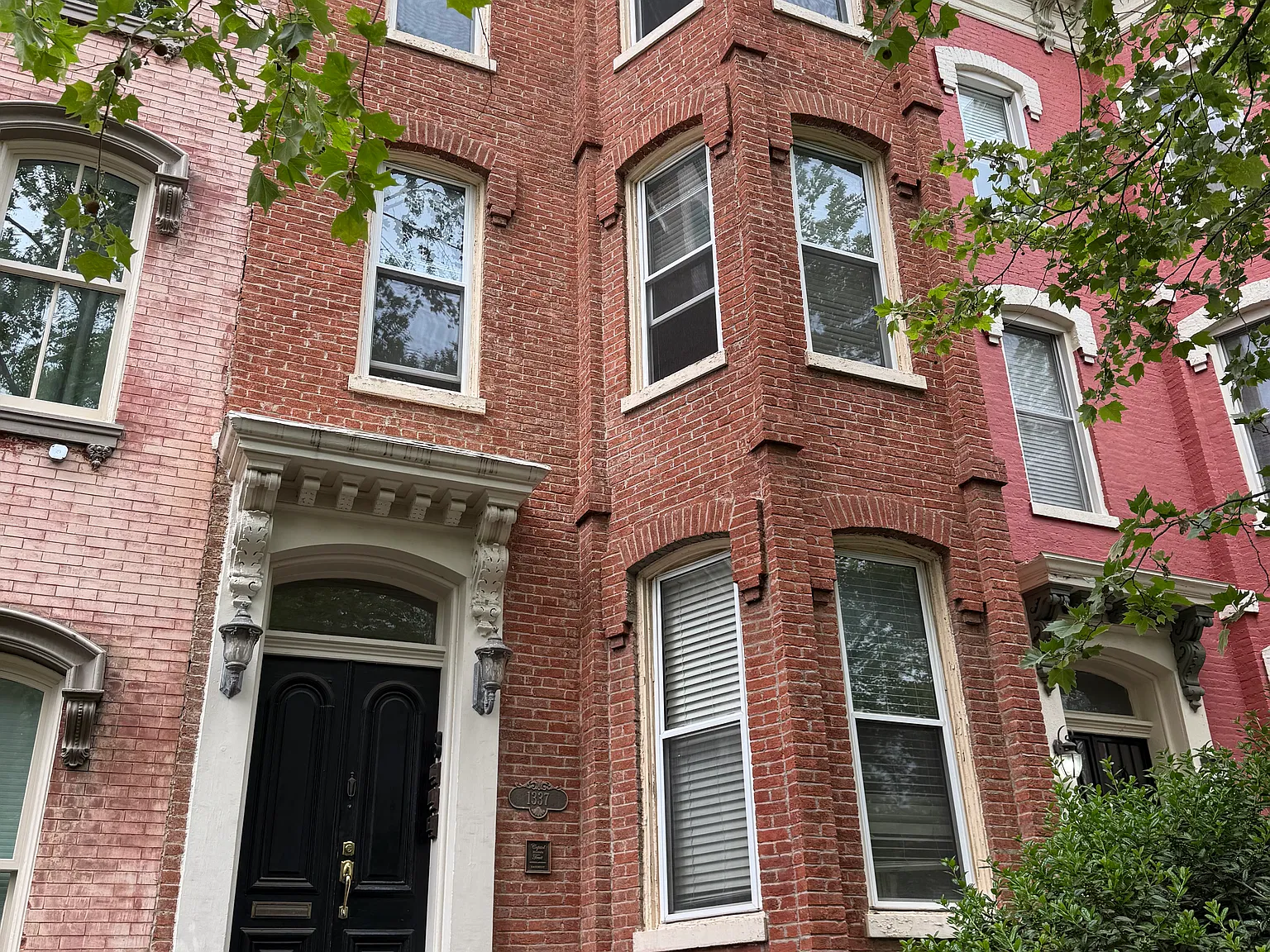 1 bed, 750 sqft, $2,850 — Photo 1