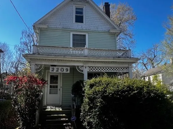 2209 Cleveland Ave, Niagara Falls, NY 14305
