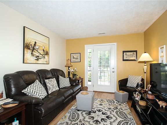 3rd image of 6154 Franklin Villas Way