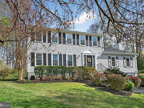3rd image of 7723 Silver Sage Ct