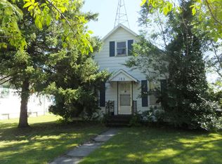 102 5th St NE, Barnesville, MN 56514