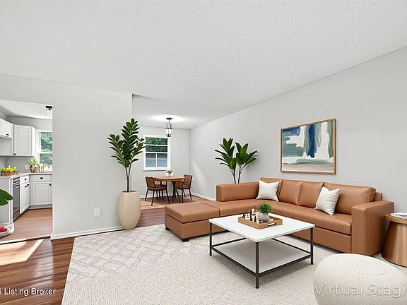 4th image of 3912 Riveroaks Cir