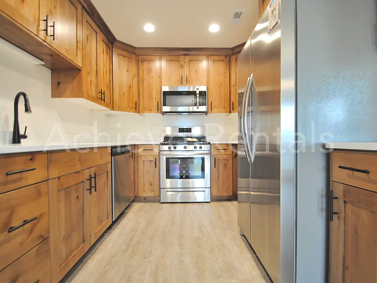 786 E Ruby Dr — Photo 6