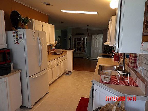 2nd image of 5142 University Ave