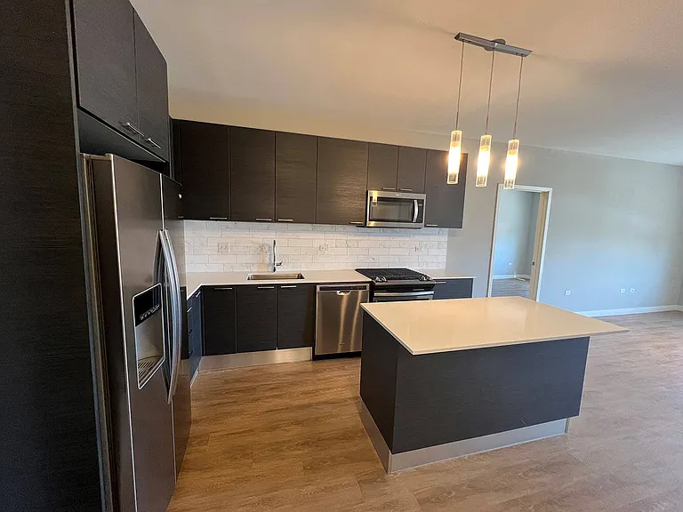 HIGHPOINT Clarendon Hills — Photo 58
