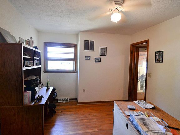 5th image of 107 E Laharpe St