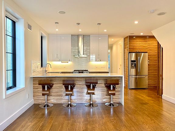 3rd image of 25-22 14th St #1