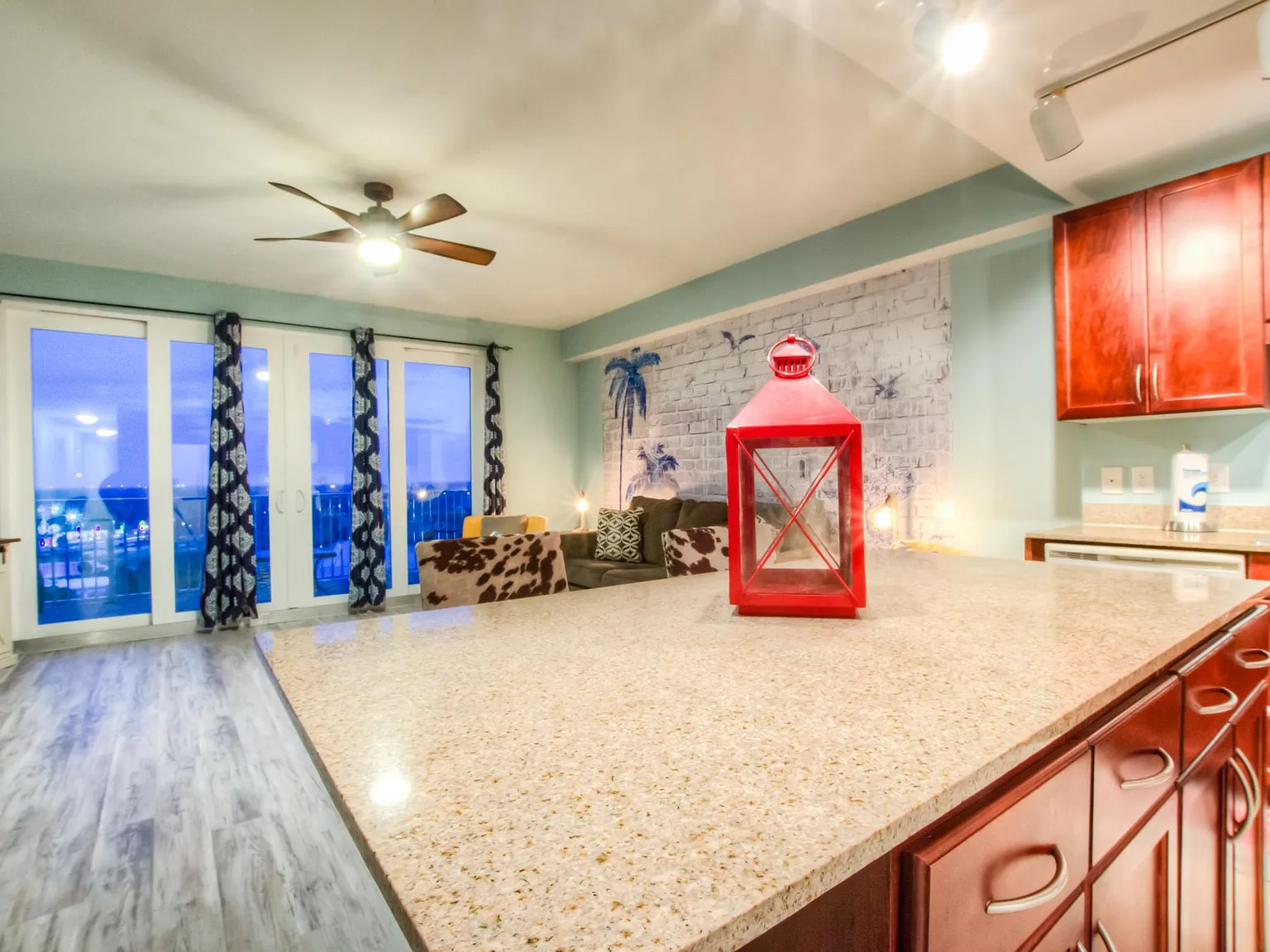 1 bed, 1041 sqft, $2,200 — Photo 4