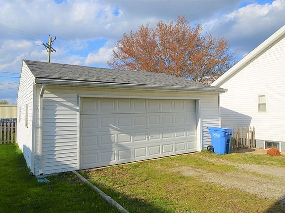 4th image of 404 Wallace Ave