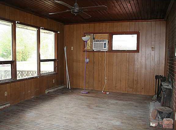 2nd image of 6042 Aldershot Ln