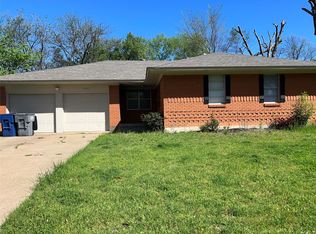 707 Willowood Ln, Lancaster, TX 75134
