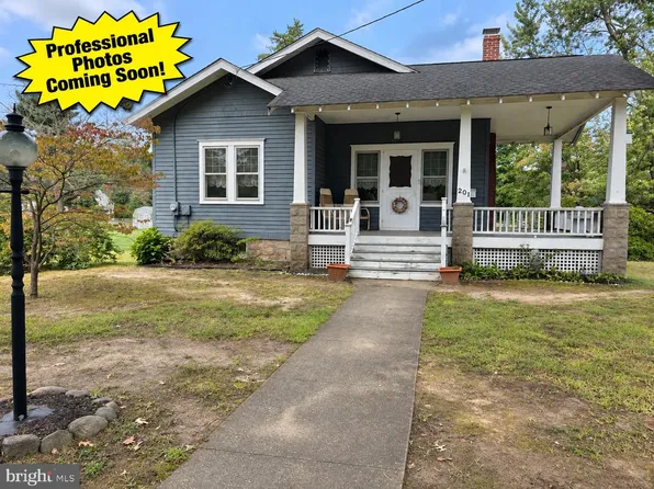 201 W Franklin Ave, Edgewater Park, NJ 08010