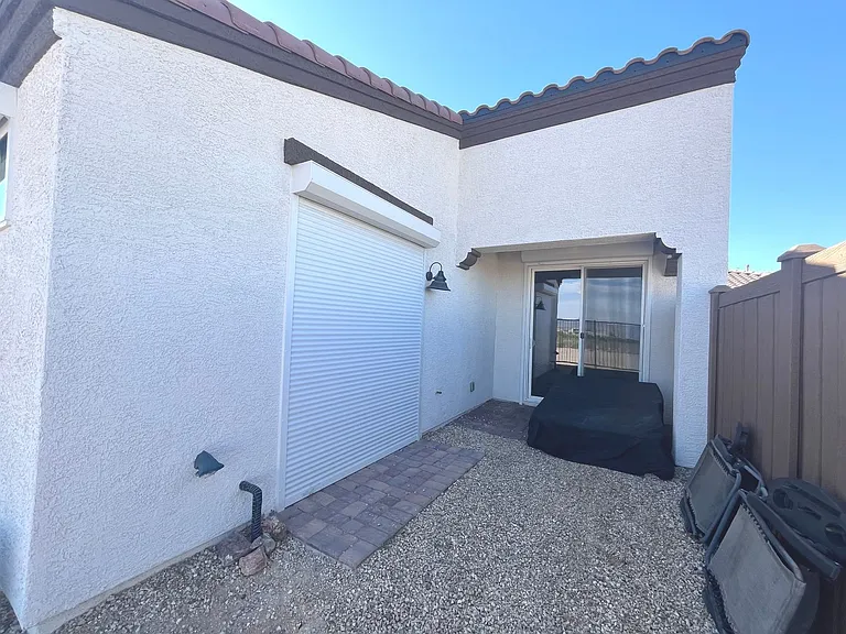 1533 Franklin Ln — Photo 4