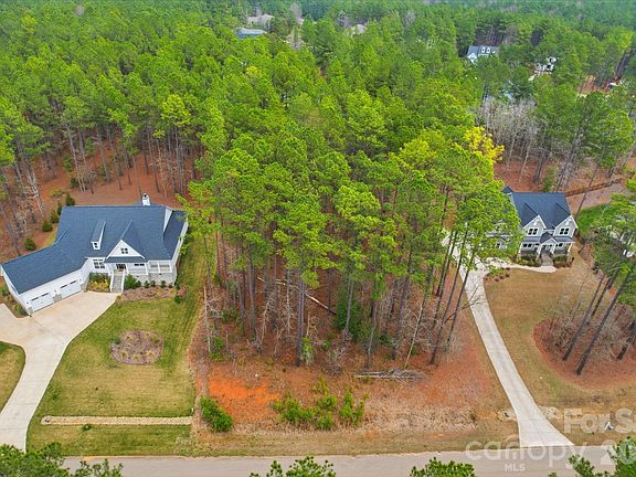 3rd image of 6188 Chimney Bluff Rd