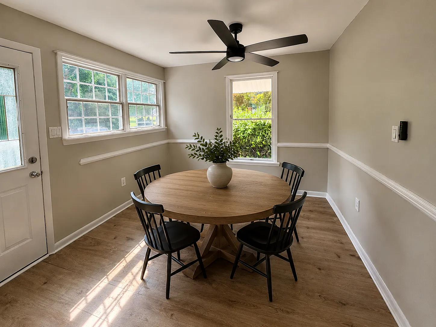 3 bed, 2800 sqft, $3,700 — Photo 4