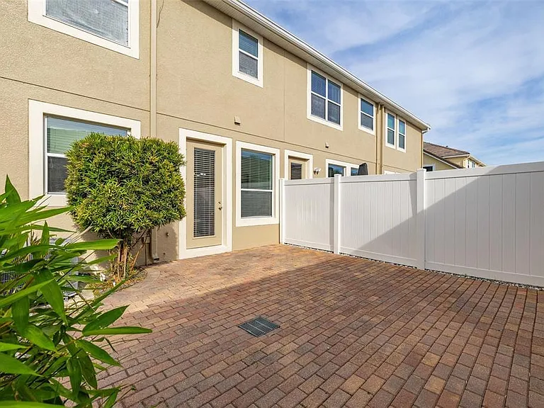 7435 Ripplepointe Way — Photo 42