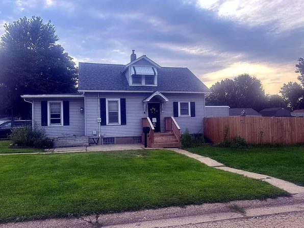 1903 11th St, Peru, IL 61354
