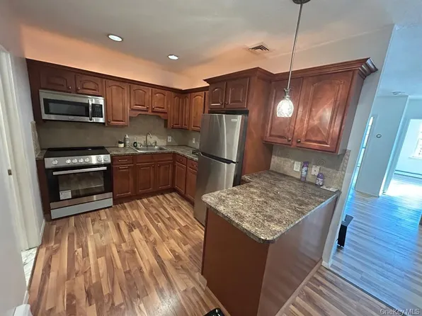 12 Verbena Ave, Floral Park, NY