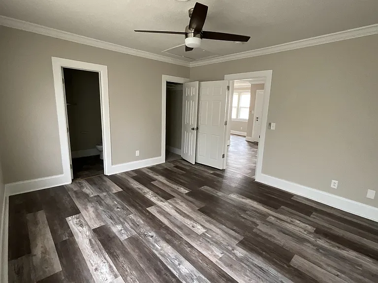 Large Garden- Bedroom2