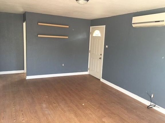 4th image of 315 S Bel Air St #B