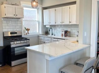 1751 W North Shore Ave #1, Chicago, IL 60626
