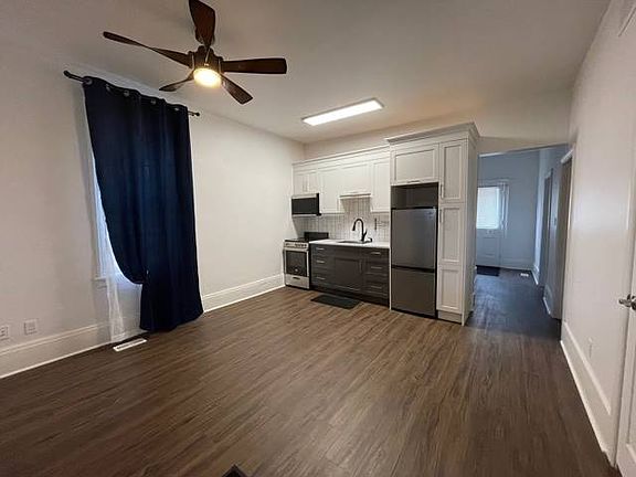 3rd image of 10 Shanley St #B