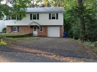 31 Melbourne Rd, Norwalk, CT 06851