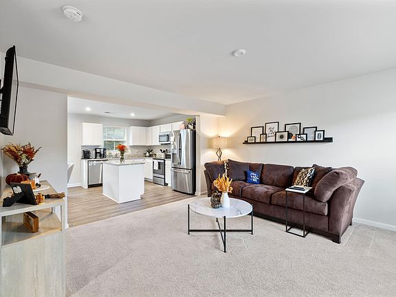 5th image of 523 Hampton Townes Dr
