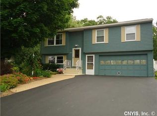 6216 Tobinlea Cir, East Syracuse, NY 13057