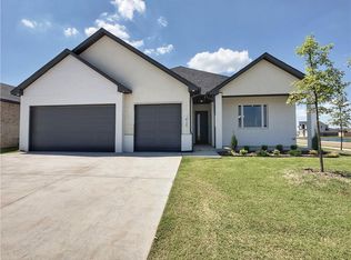 8120 NW 152nd St, Edmond, OK 73013