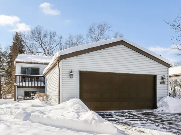 7501 Landau Curv, Bloomington, MN 55438
