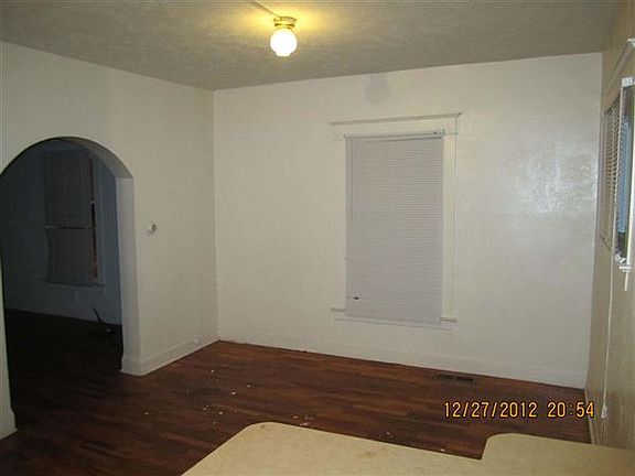 1201 E. Oakland Dining Room