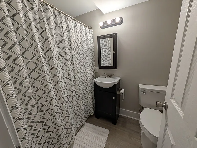 656 W Highland Ave — Photo 27